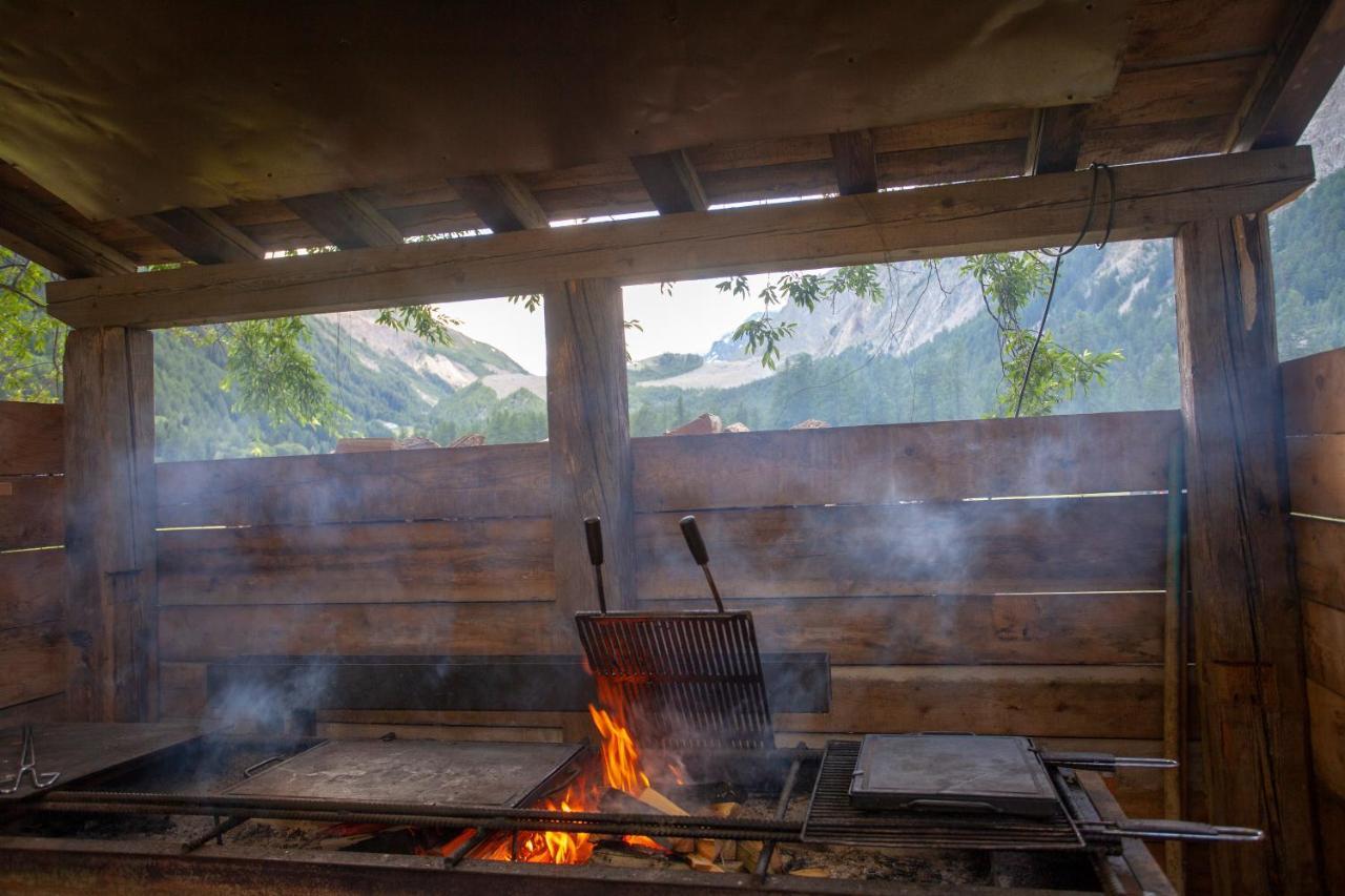 Hobo Camping Courmayeur Eksteriør billede